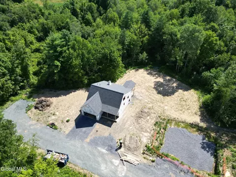 5 Bexley Ln, Halfmoon, NY 12065 photo 4