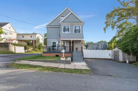 550 Gerling St, Schenectady, NY 12308