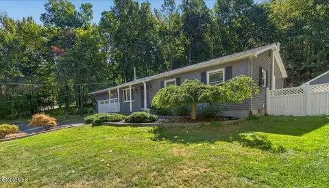 290 Plank Rd, Troy, NY 12182