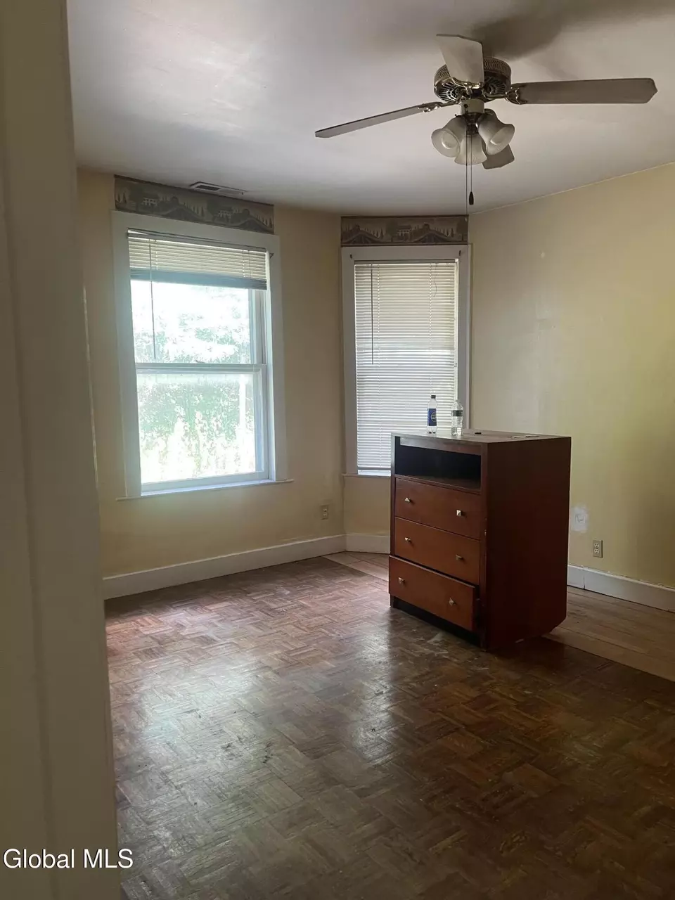  562 Crane St, Schenectady, NY 12303 photo 4