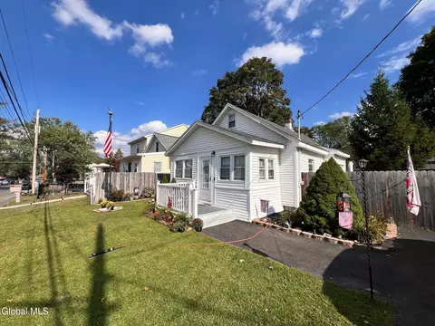 48 Tennessee Ave, Albany, NY 12205