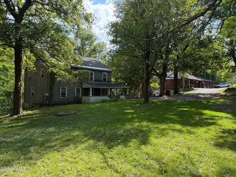 1898 Brookview Rd, Castleton On Hudson, NY 12033