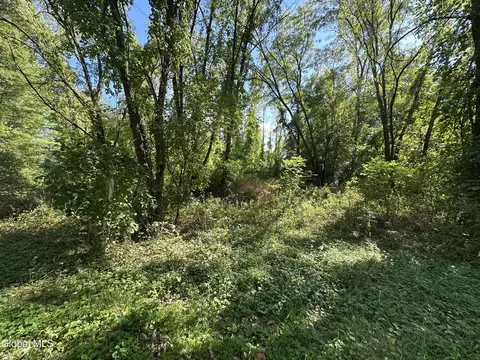 11 Windy Ridge Rd, Glens Falls, NY 12801