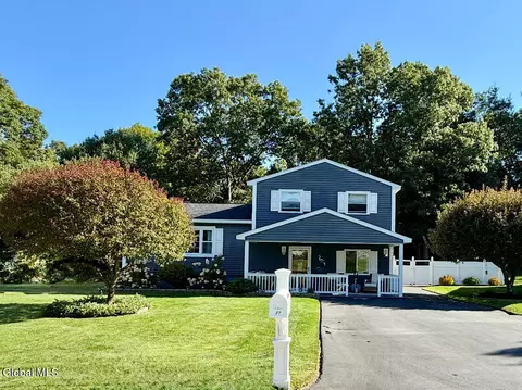 17 Baker Dr, Gansevoort, NY 12831