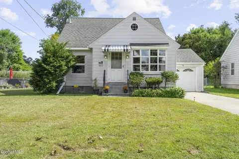 1805 Wagner St, Schenectady, NY 12303