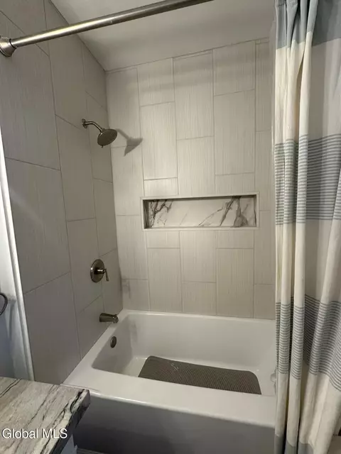 1304 Baker Ave, Schenectady, NY 12309 photo 17