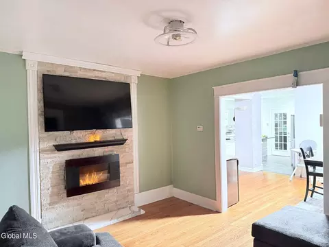 1304 Baker Ave, Schenectady, NY 12309 photo 11