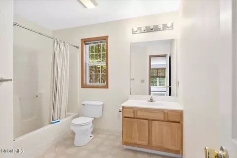 230 Drummond Dr, Ballston Spa, NY 12020 photo 18