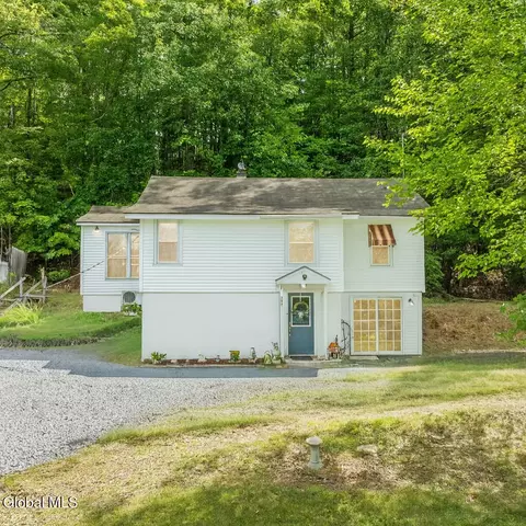346 Nassau Averill Park Rd, Nassau, NY 12123
