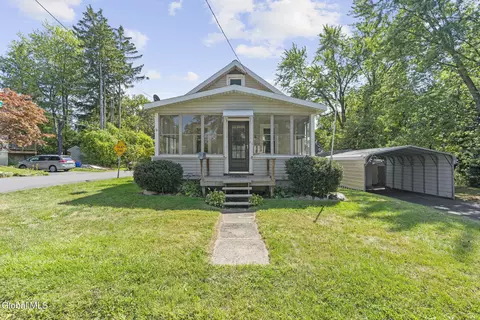 55 Sherwood Ave, Rensselaer, NY 12144