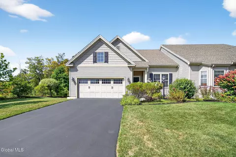 64 Eagles Gate, Slingerlands, NY 12159