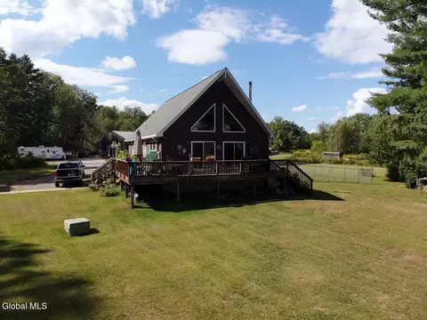 139 County Highway 107, Amsterdam, NY 12010