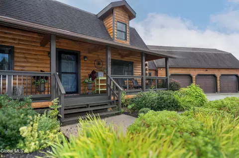 857 Charlton Rd, Charlton, NY 12019