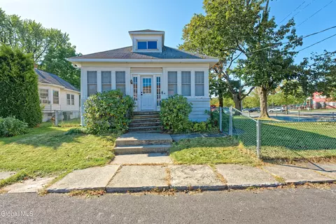 44 Carlton Ave, Cohoes, NY 12047