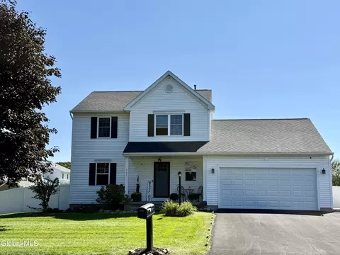 701 Vista Blvd, Rotterdam, NY 12306