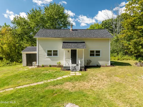925 Washout Rd, Glenville, NY 12302