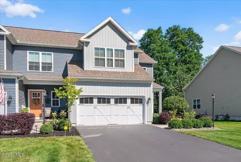 18 Idared Ln # C, Clifton Park, NY 12065