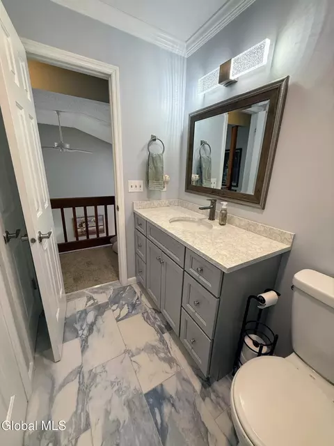 Bath - 3 Brigantine Dr, Waterford, NY 12188 photo 5 of 5