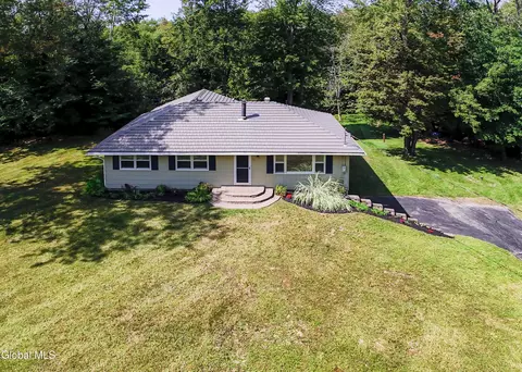 93 Fifty Six Rd, Petersburgh, NY 12138