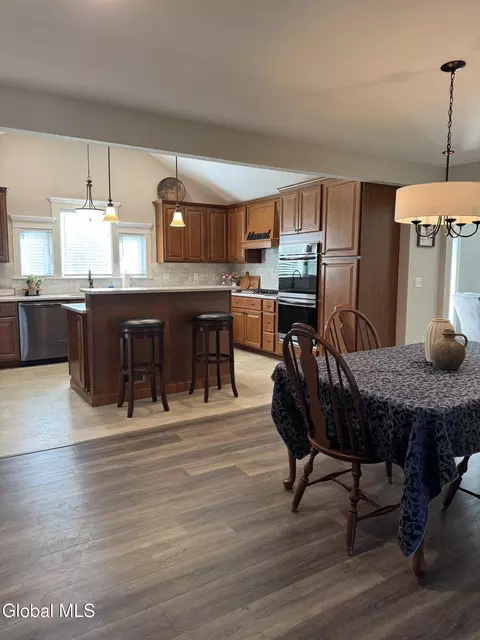 3 Echo Dr, Schenectady, NY 12306 photo 6