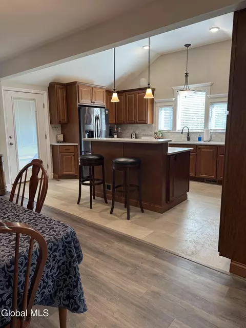 3 Echo Dr, Schenectady, NY 12306 photo 4