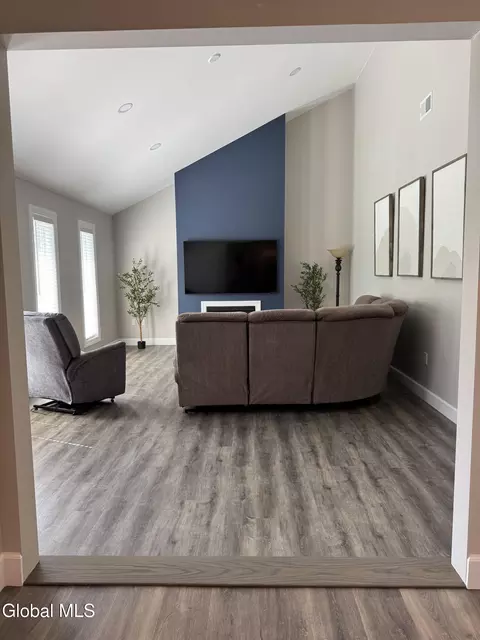 3 Echo Dr, Schenectady, NY 12306 photo 9