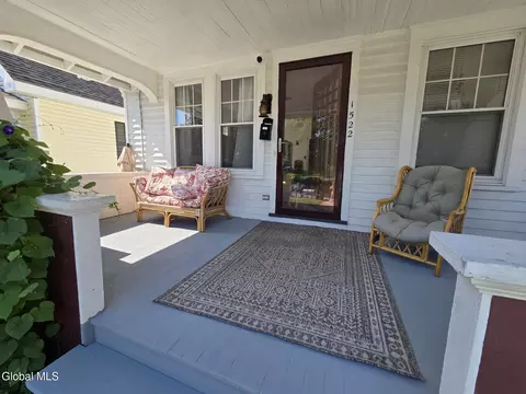 Exterior - 1522 Schuyler St, Schenectady, NY 12303 photo 1 of 3