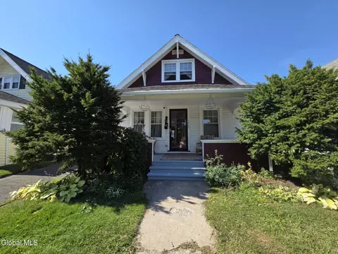 Exterior - 1522 Schuyler St, Schenectady, NY 12303 photo 3 of 3