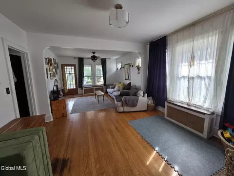 Living - 1522 Schuyler St, Schenectady, NY 12303 photo 2 of 2