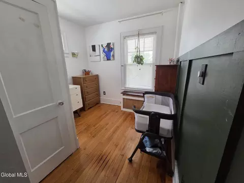 Bedroom - 1522 Schuyler St, Schenectady, NY 12303 photo 2 of 4