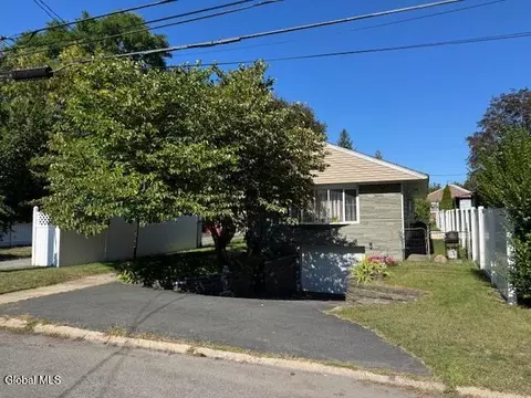 1705 Van Cortland St, Schenectady, NY 12303