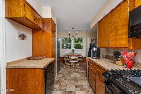 47 Oldox Rd, Delmar, NY 12054 photo 14