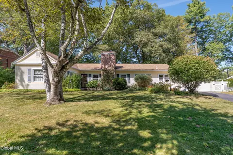 47 Oldox Rd, Delmar, NY 12054