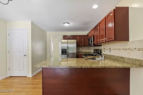 3944 Becker St, Schenectady, NY 12304 photo 11