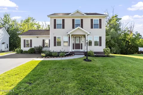 3944 Becker St, Schenectady, NY 12304