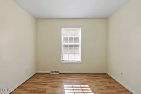 3944 Becker St, Schenectady, NY 12304 photo 33