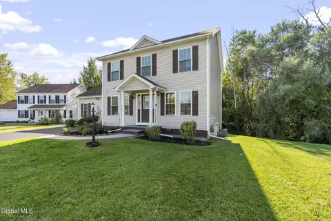 3944 Becker St, Schenectady, NY 12304 photo 2