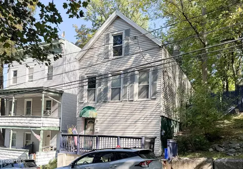 84 Lincoln Ave, Troy, NY 12180