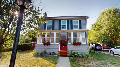 861 Hudson Ave, Stillwater, NY 12170