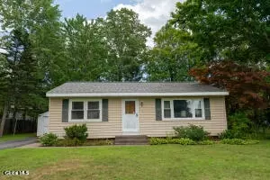 6 Northway Ct, Saratoga Springs, NY 12866