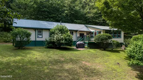 269 River Rd, Northville, NY 12134