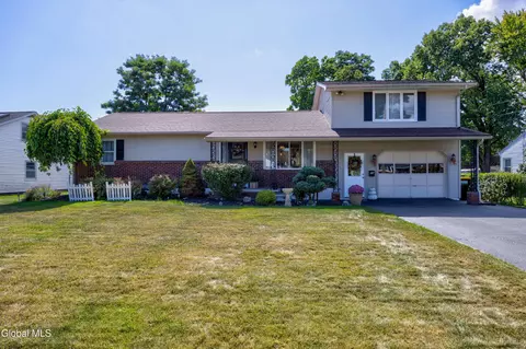 59 Glenville St, Schenectady, NY 12306