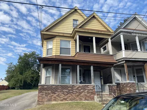 1228 Crane St, Schenectady, NY 12303