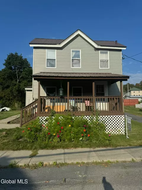 39 W St, Whitehall, NY 12887