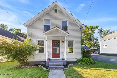 4 Harrison St, Fort Edward, NY 12828