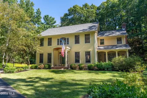 7 Rolling Brook Dr, Saratoga Springs, NY 12866