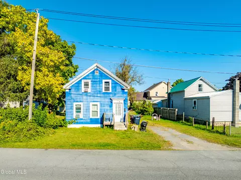 24 Wing St, Fort Edward, NY 12828