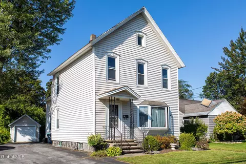 186 Main St, South Glens Falls, NY 12803