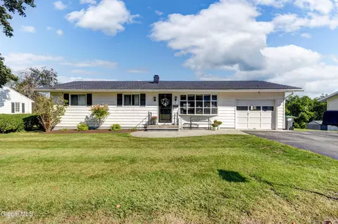 61 Shultze St, Canajoharie, NY 13317