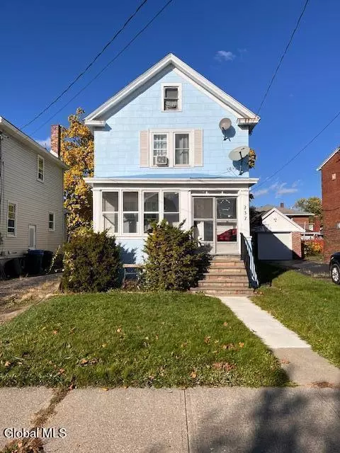 333 Mountain St, Albany, NY 12209